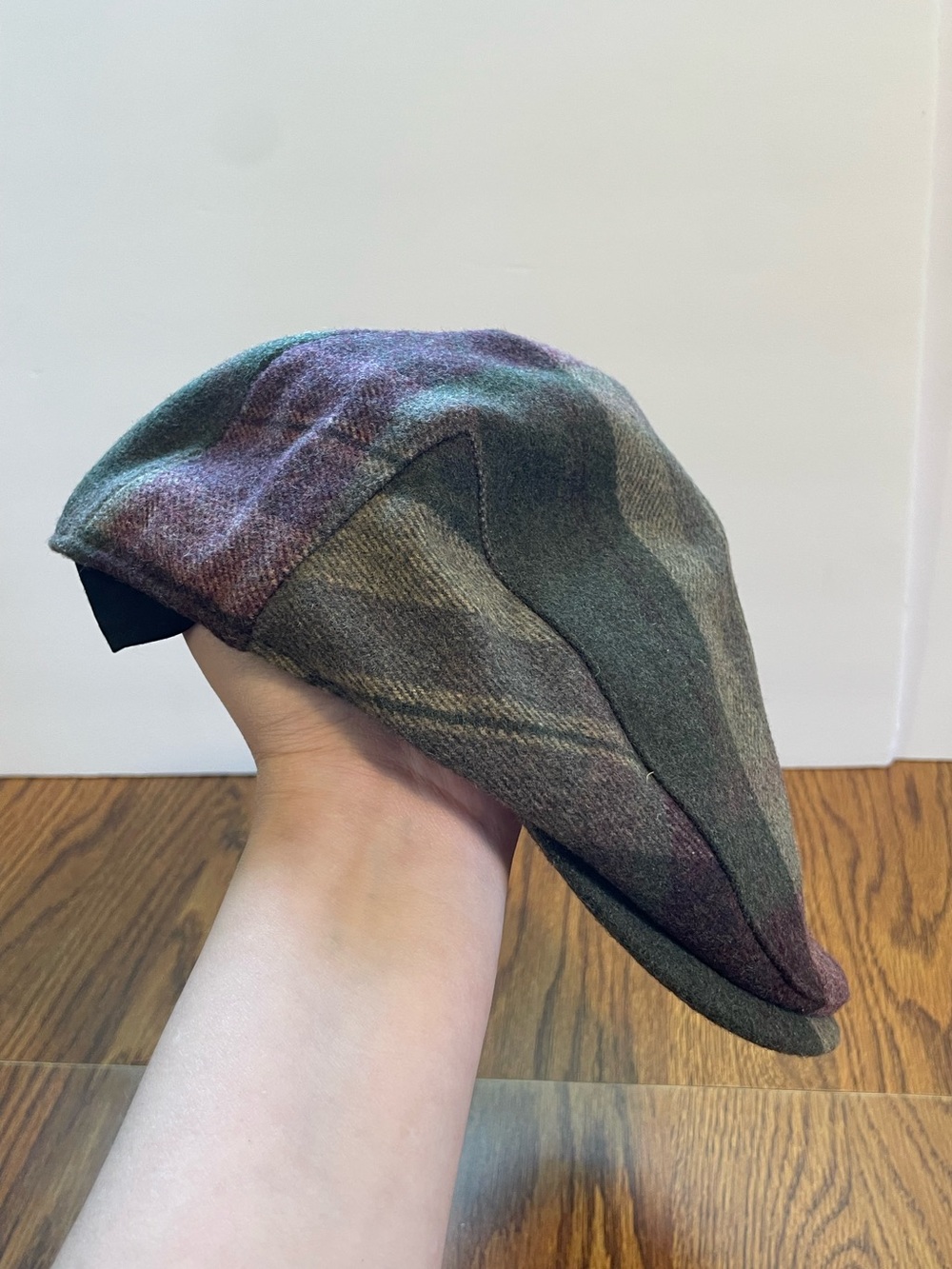 Bailey of Hollywood Plaid Wool Blend Newsboy Cap Large Beatnik Poet Artist Irish